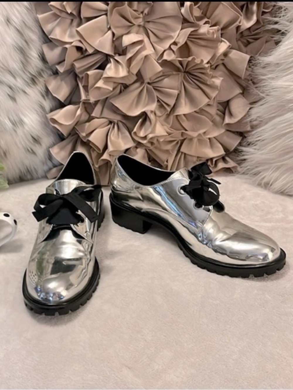 Aldo Women’s Silver Metallic Mirror Shiny Deluca Oxford Lace Up Shoes Sz 7